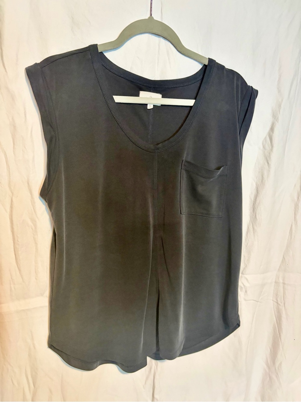 Lou & Grey Charcoal V-Neck Pocket Tank